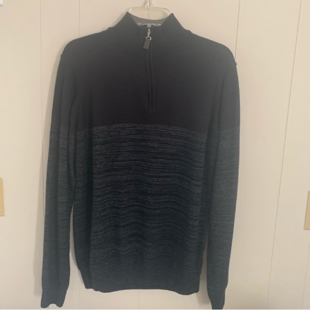 Excellent Preowned Condition Daniele Blasi 1/4 zip sweater Size L very nice.
